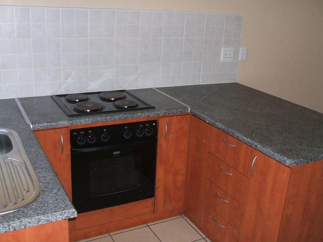 To Let 2 Bedroom Property for Rent in Hagley Western Cape